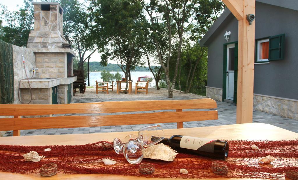 Holiday Batarelo โตรกีร์ ภายนอก รูปภาพ